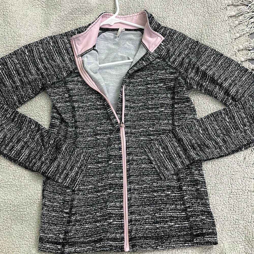 Ideology black/white/pink jacket - zipper closure - very soft